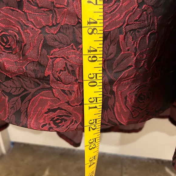 Prom Dress- Mermaid Style- Red Rose pattern. Size 12 - Picture 11 of 14